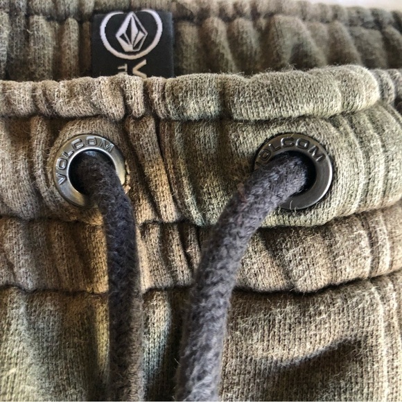 Volcom Deadly Stones Camouflaged Drawstring Distressed Sweatpants Joggers L/12Y - Picture 10 of 16